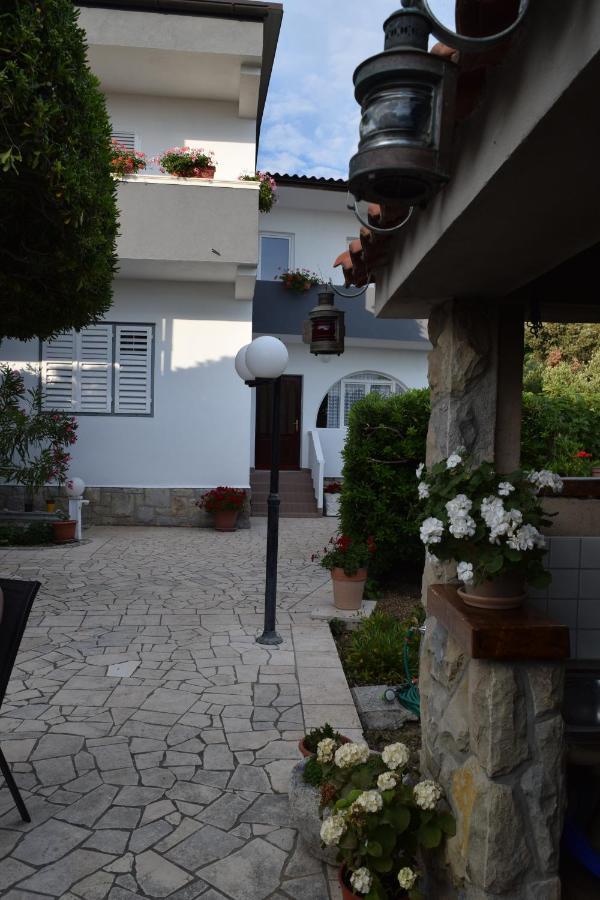 Apartmani Andela I Mladen Debelic Rab Town Exterior photo