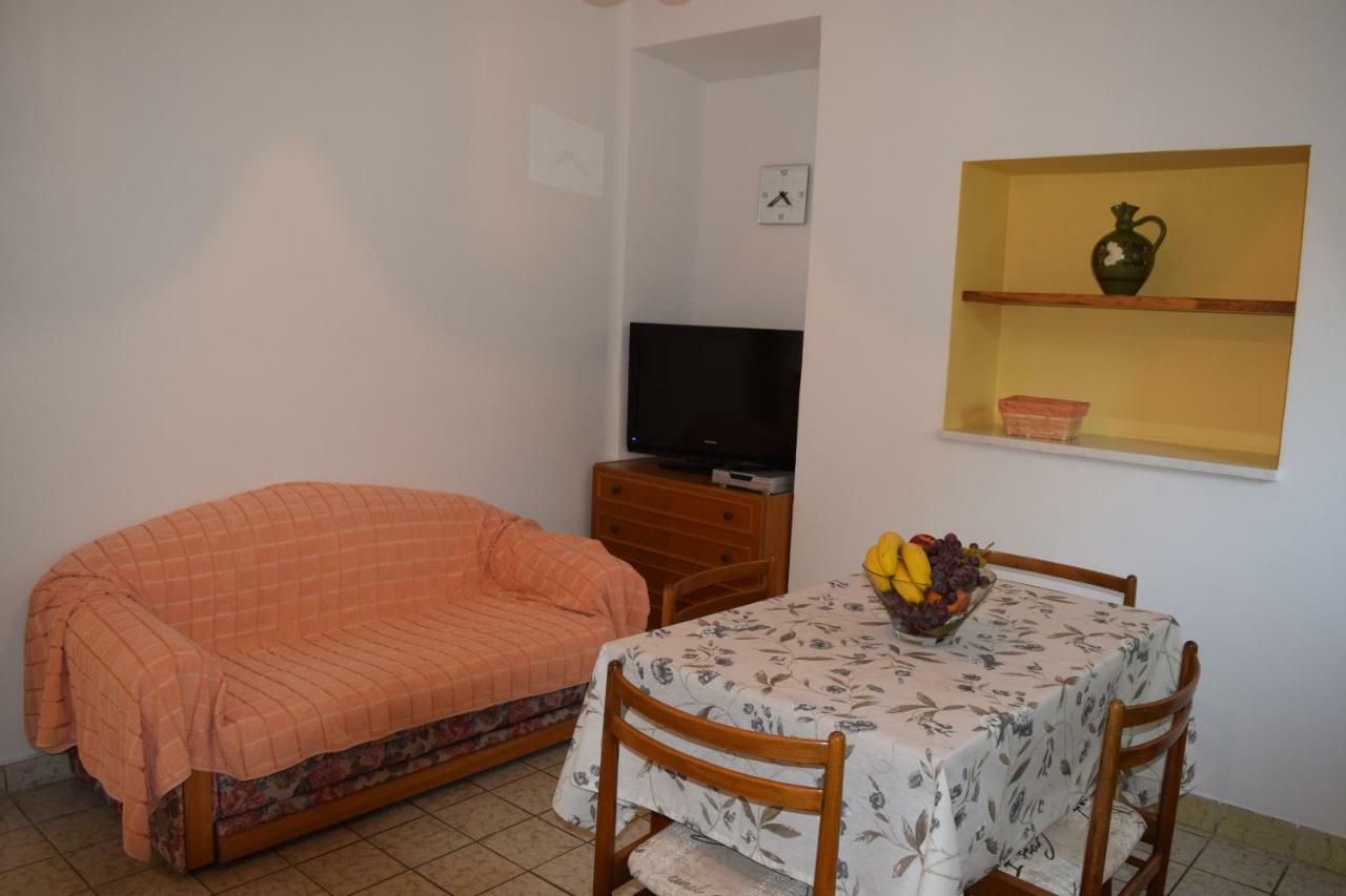 Apartmani Andela I Mladen Debelic Rab Town Exterior photo