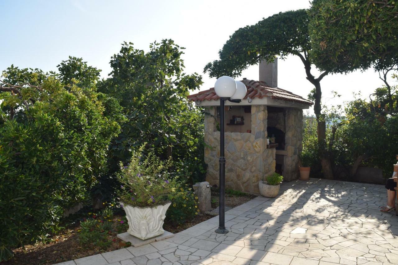 Apartmani Andela I Mladen Debelic Rab Town Exterior photo